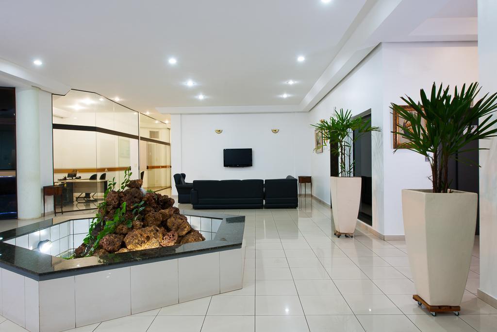 Carlton Plaza