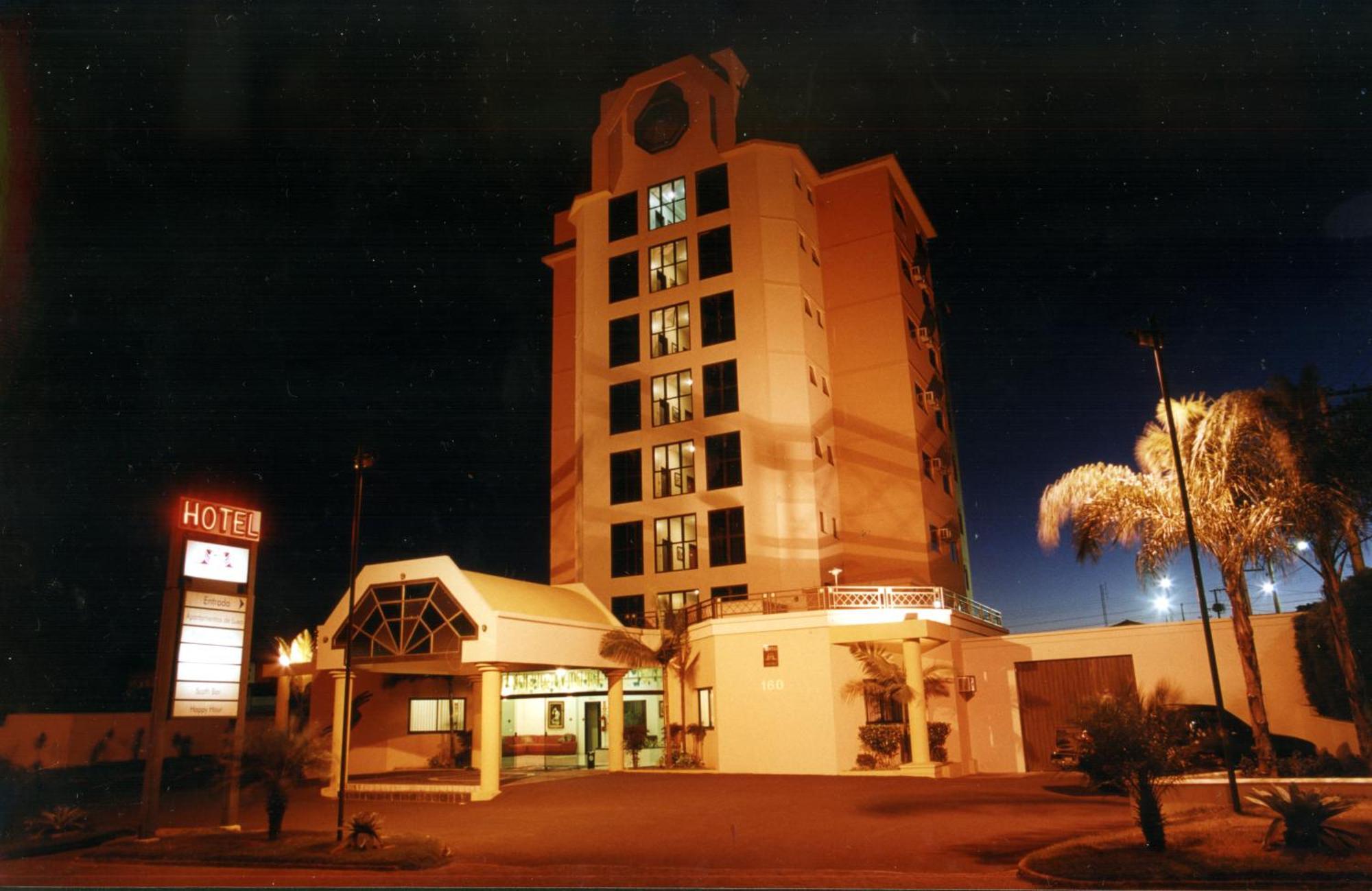 Carlton Plaza Hotel 3*